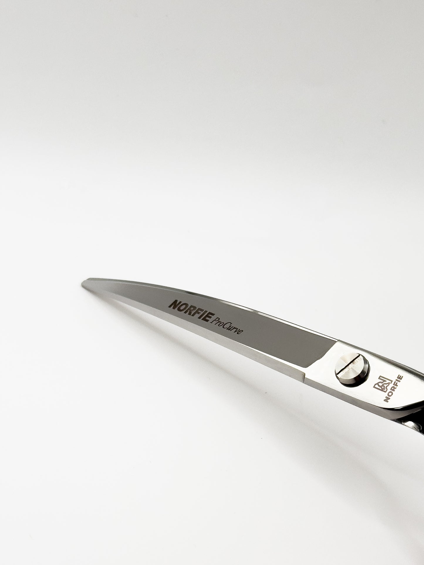 Norfie ProCurve – 7.5” Curved VG10 Grooming Shear