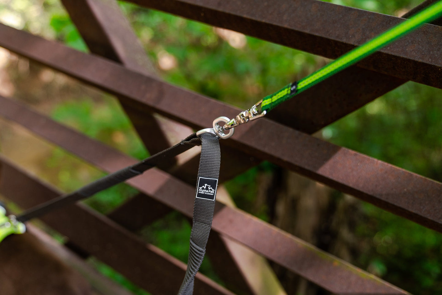 Alpha Pak - Teton Dark Gray Elastic Dog Leash Coupler