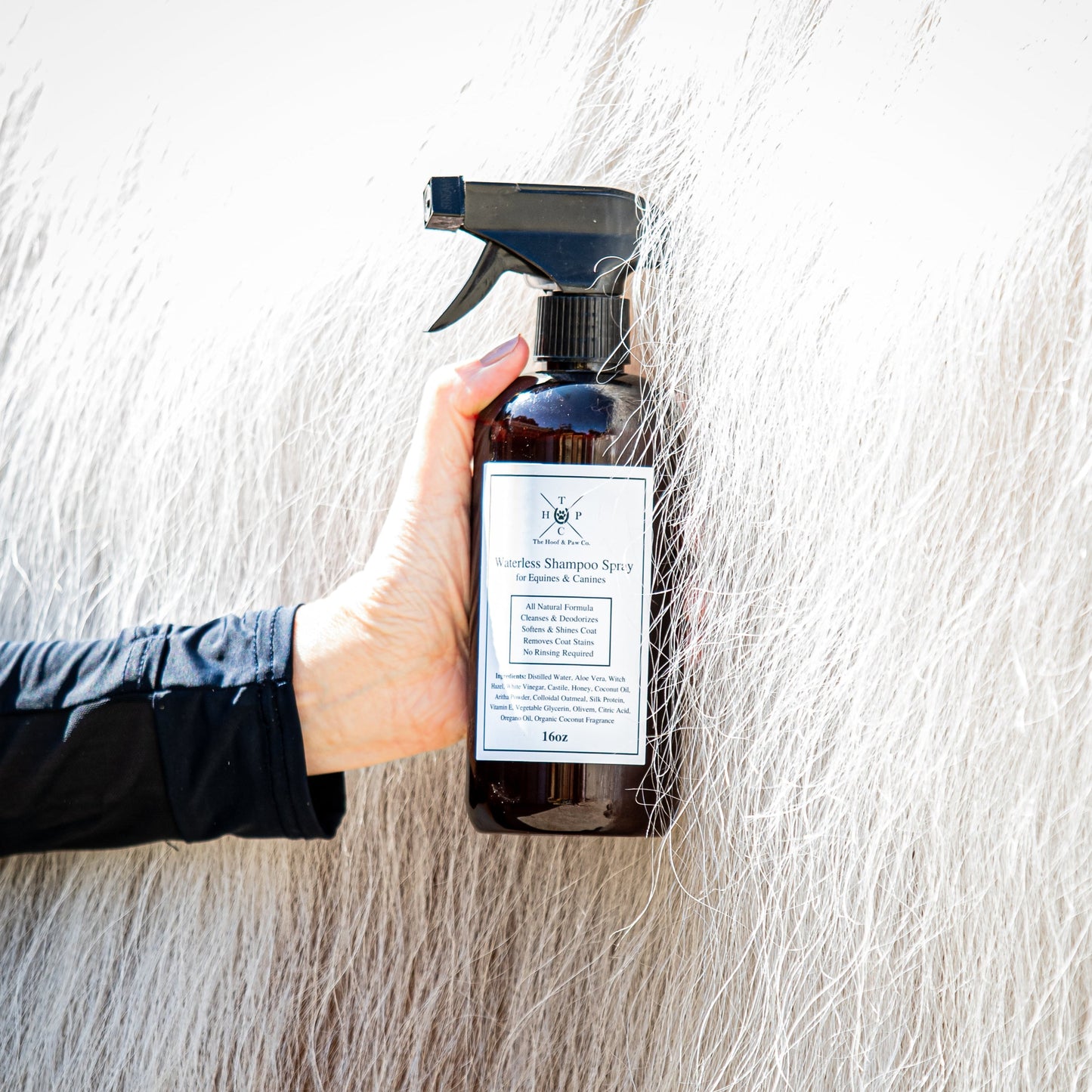The Hoof & Paw Co. - All Natural Waterless Shampoo Spray - For Dogs & Horses - 16oz