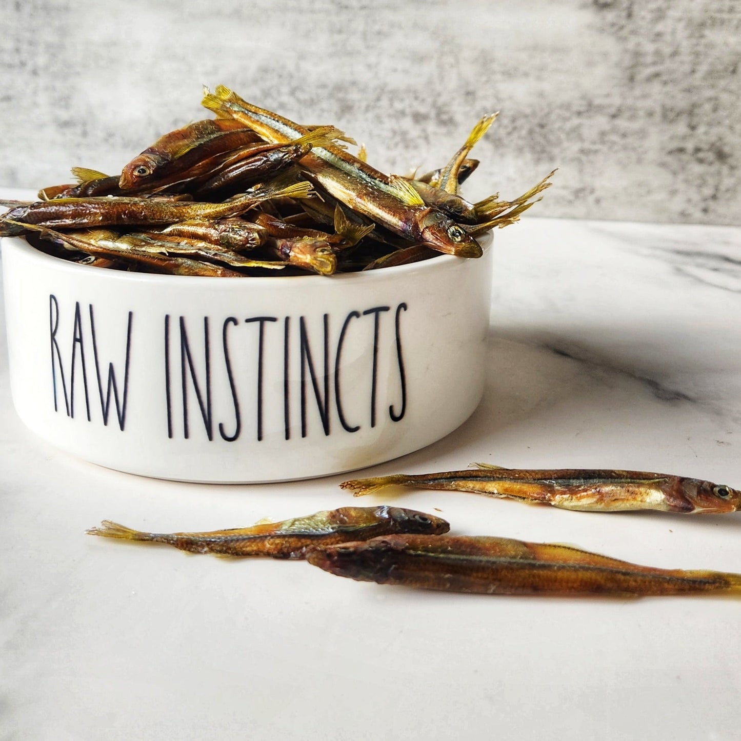 Raw Instincts - Dehydrated Atlantic Silverside – 2oz  Small Batch Florida Fish Treat for Cats & Dogs