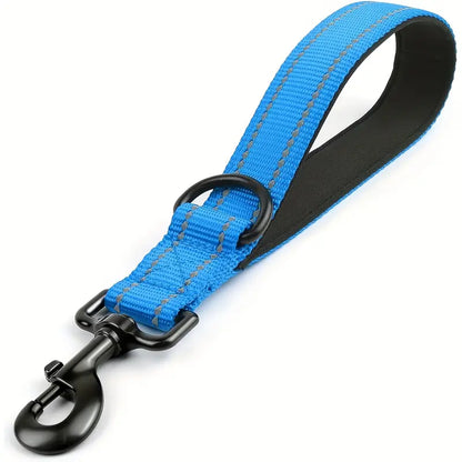 Heavy-Duty Short Nylon Dog Leash Reflective & Durable for Large and Medium Dogs